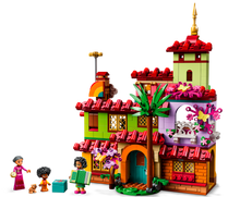 Indlæs billede til gallerivisning 43202 LEGO® Madrigal-huset
